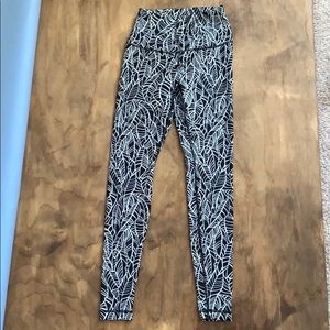 Lululemon high waisted/ rollable leggings